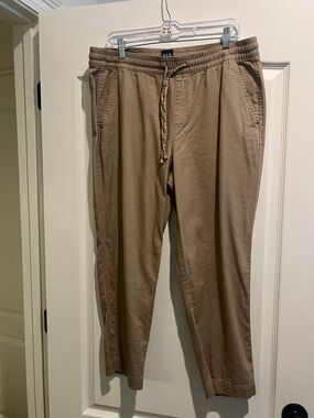 Gap size large khaki pants